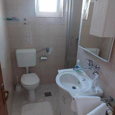 With Parking Space Kraj, Pasman - 335 Tkon