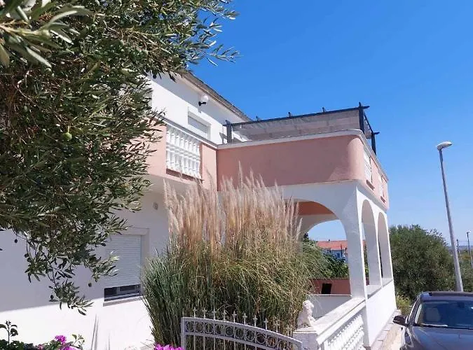 With Parking Space Kraj, Pasman - 335 شقة *