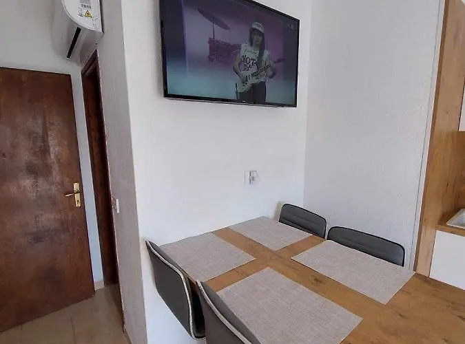 With Parking Space Kraj, Pasman - 335 *