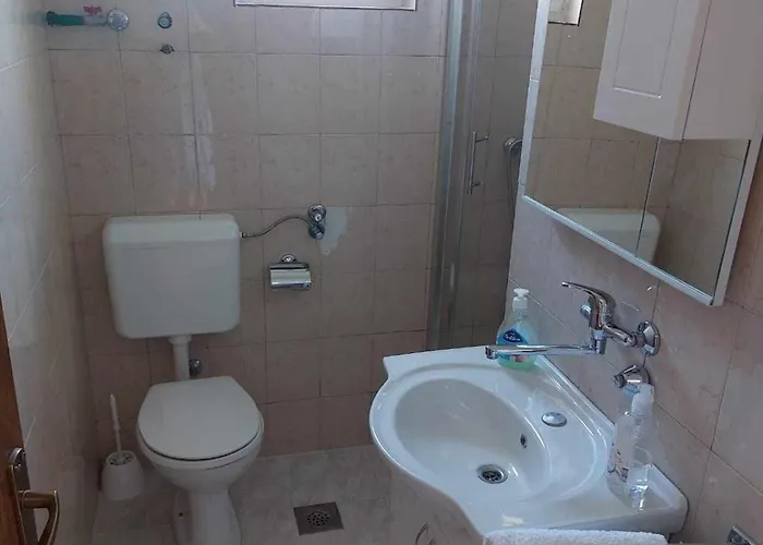 With Parking Space Kraj, Pasman - 335 Tkon